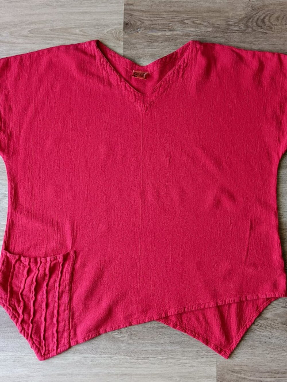 Oh My Gauze 3 XXL Plus Size True Red Asymmetrical Pocket Top - Picture 3 of 10